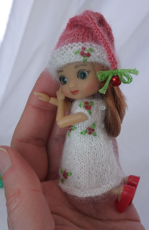 tiny christmas cutie 471