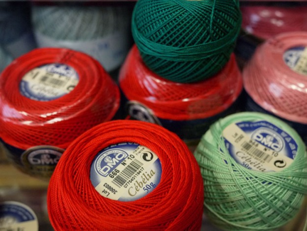 red green thread 077