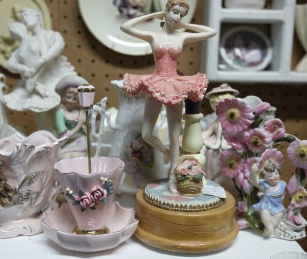 volo antiques glass 590