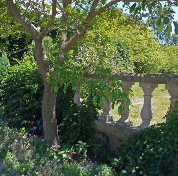 english walled garden 001