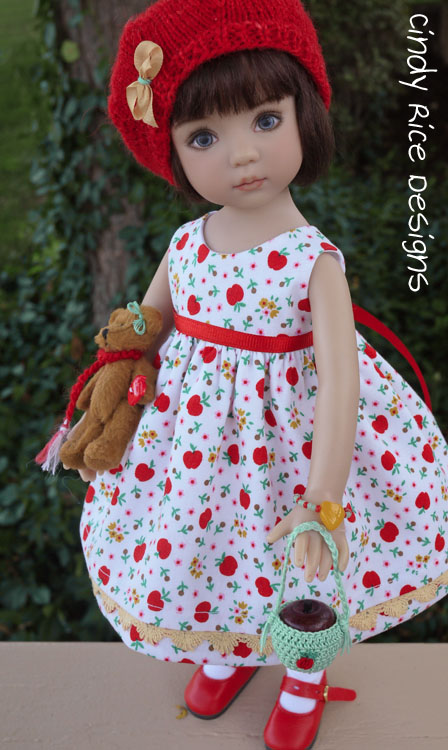 teddy-n-me-and-the-apple-tree-525