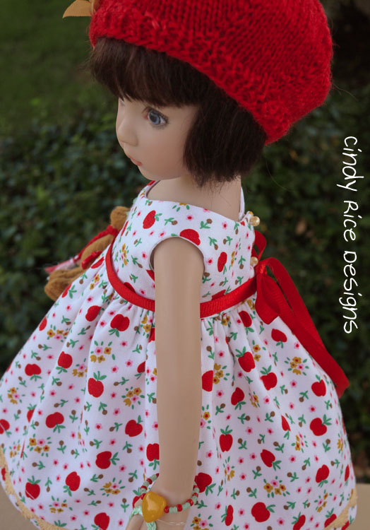 teddy-n-me-and-the-apple-tree-541