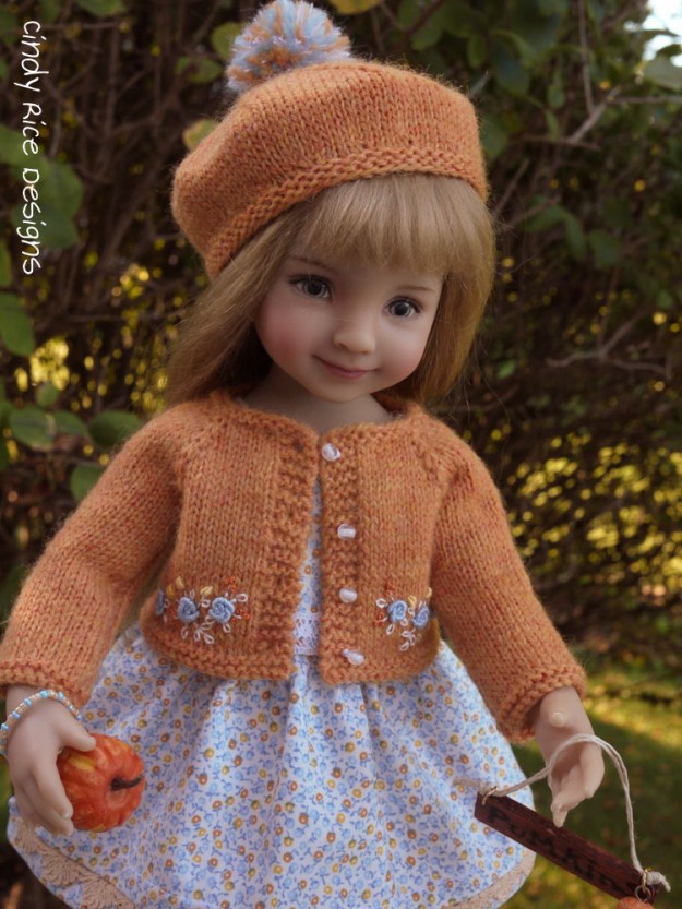 blue-skies-for-pumpkin-picking-780