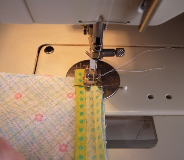 bias armhole edge 904